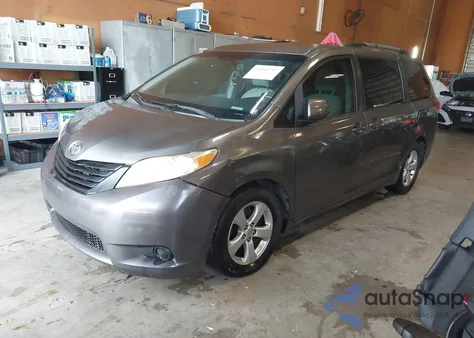 2014 Toyota Sienna Le V6 8 Passenger from USA, damaged, VIN 5TDKK3DC8ES487963